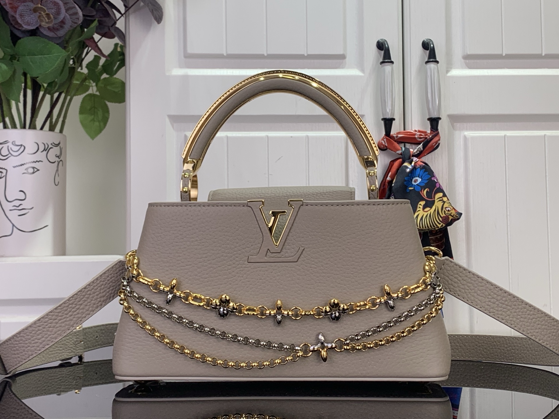 L0vis Vvtt0n Sac Capucines East West BB-29x18x9CM