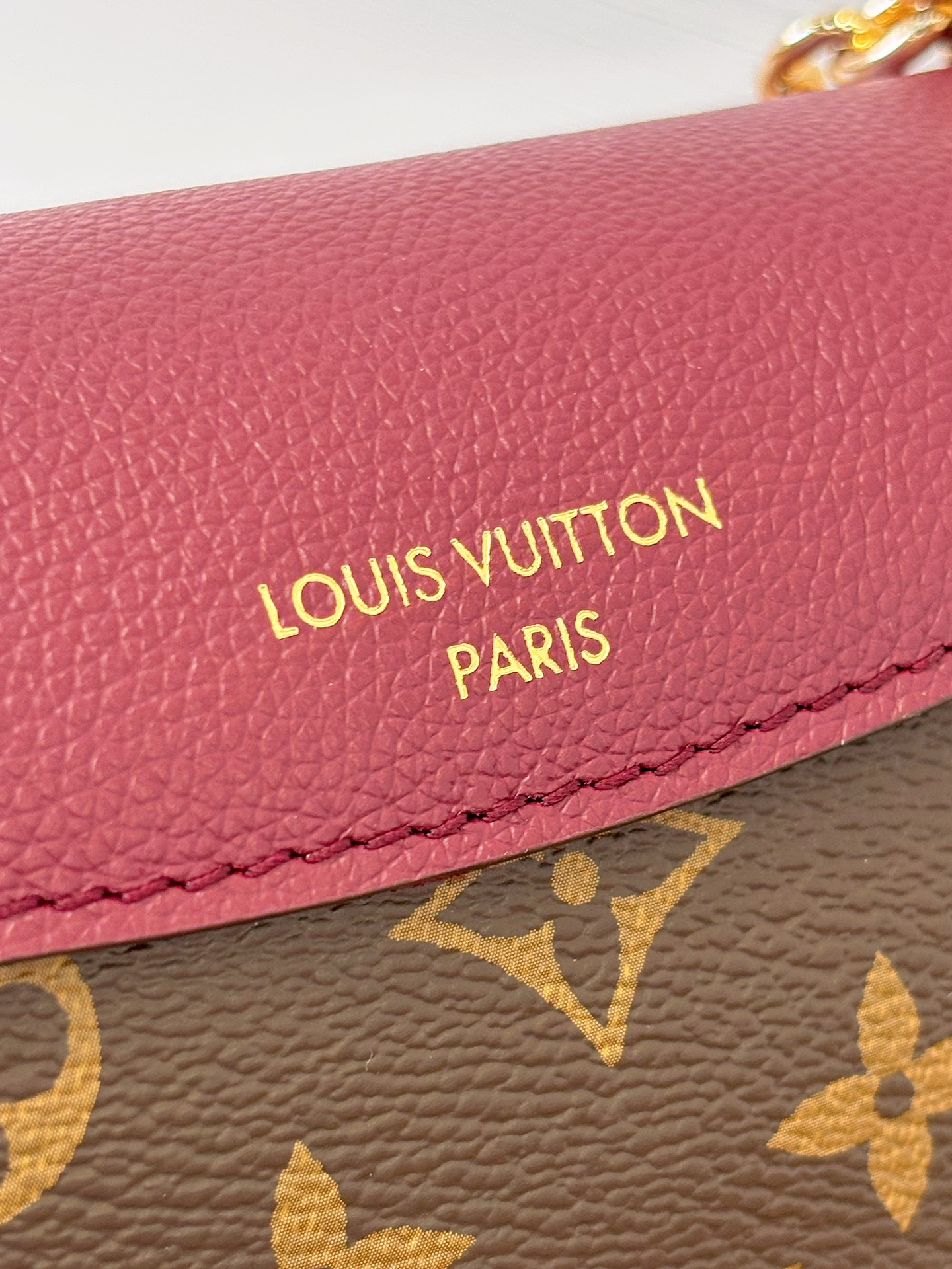 LV Saint Germain BB Monogram Canvas - Handbags M26398-24x17x9CM
