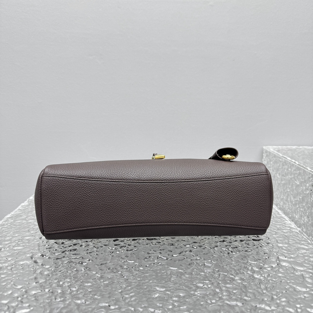 L0r0 P1ana Extra Softy Bag L33-33*14*9CM