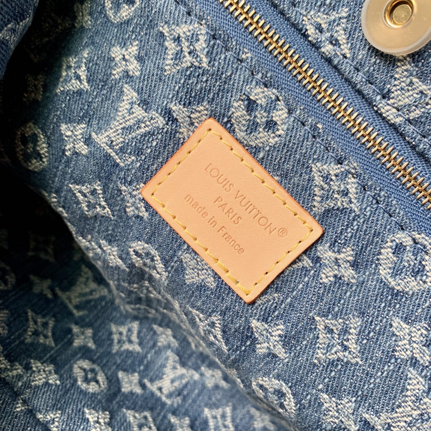 L0vis Vvtt0n Carryall Cargo PM Monogram Denim-33.5 x 23 x 15CM