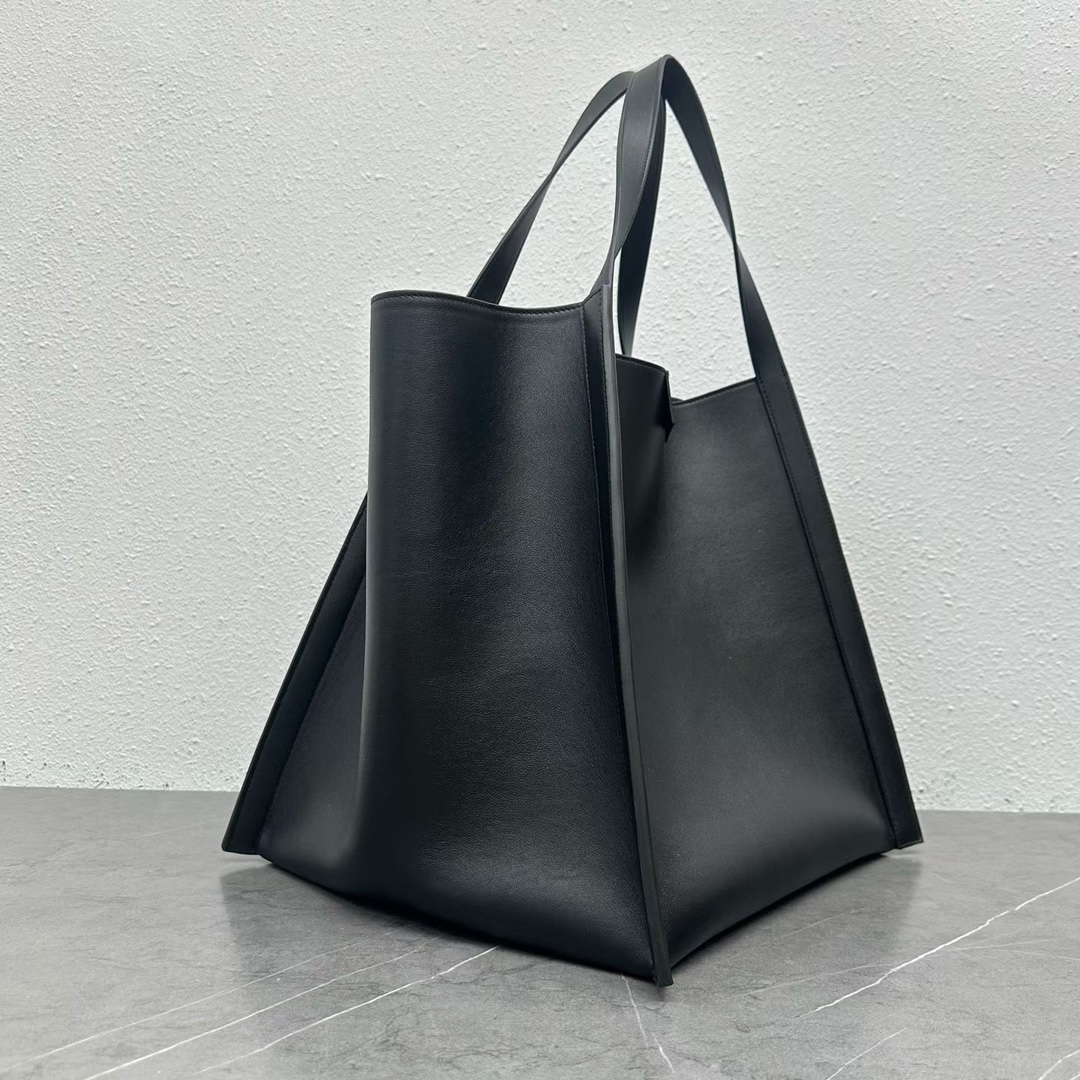 Celi*ne Medium Cube Bag-36x35.5x34CM