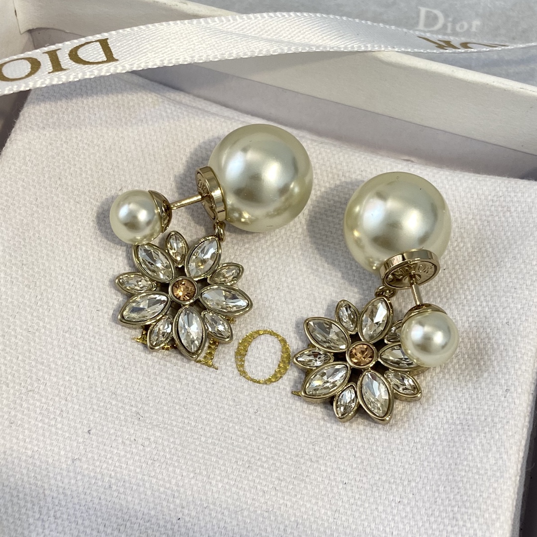 Diro Earring