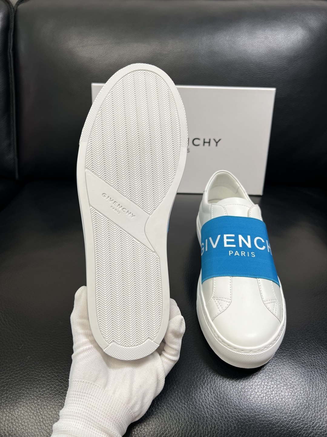 Gienvchy Sneakers