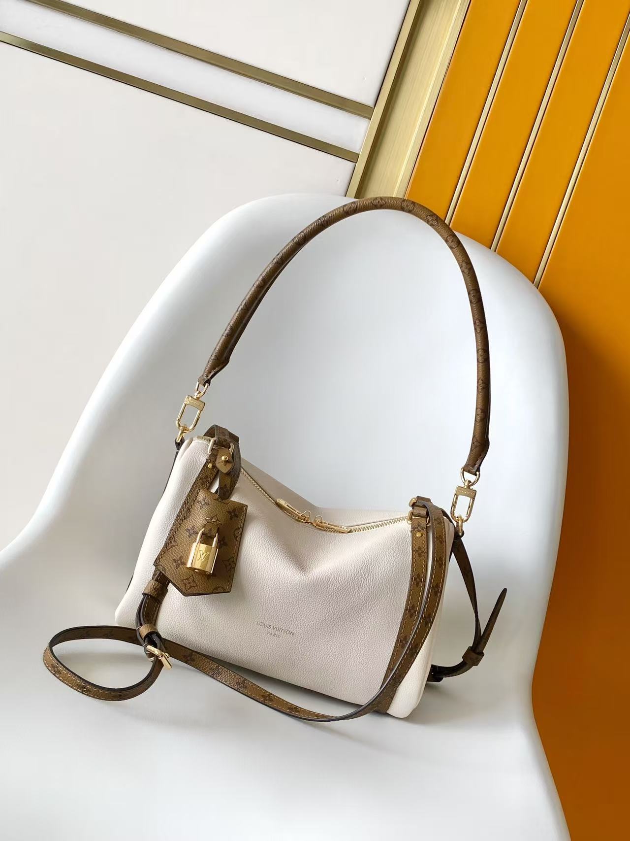 L0vis Vvtt0n Express Handbag-M26039-17 x 13.5 x 26CM