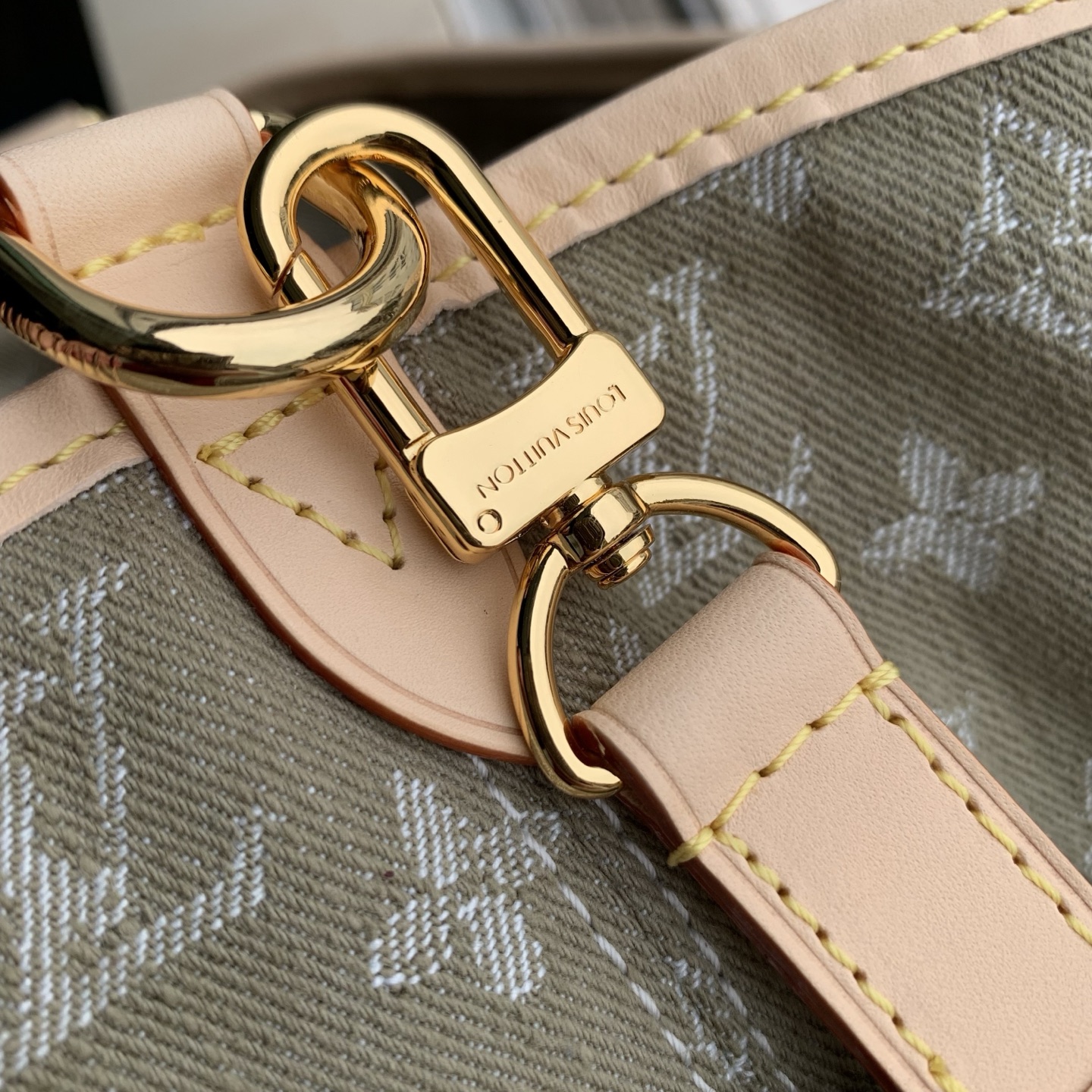 L0vis Vvtt0n Carryall Cargo PM Monogram Denim-33.5 x 23 x 15CM
