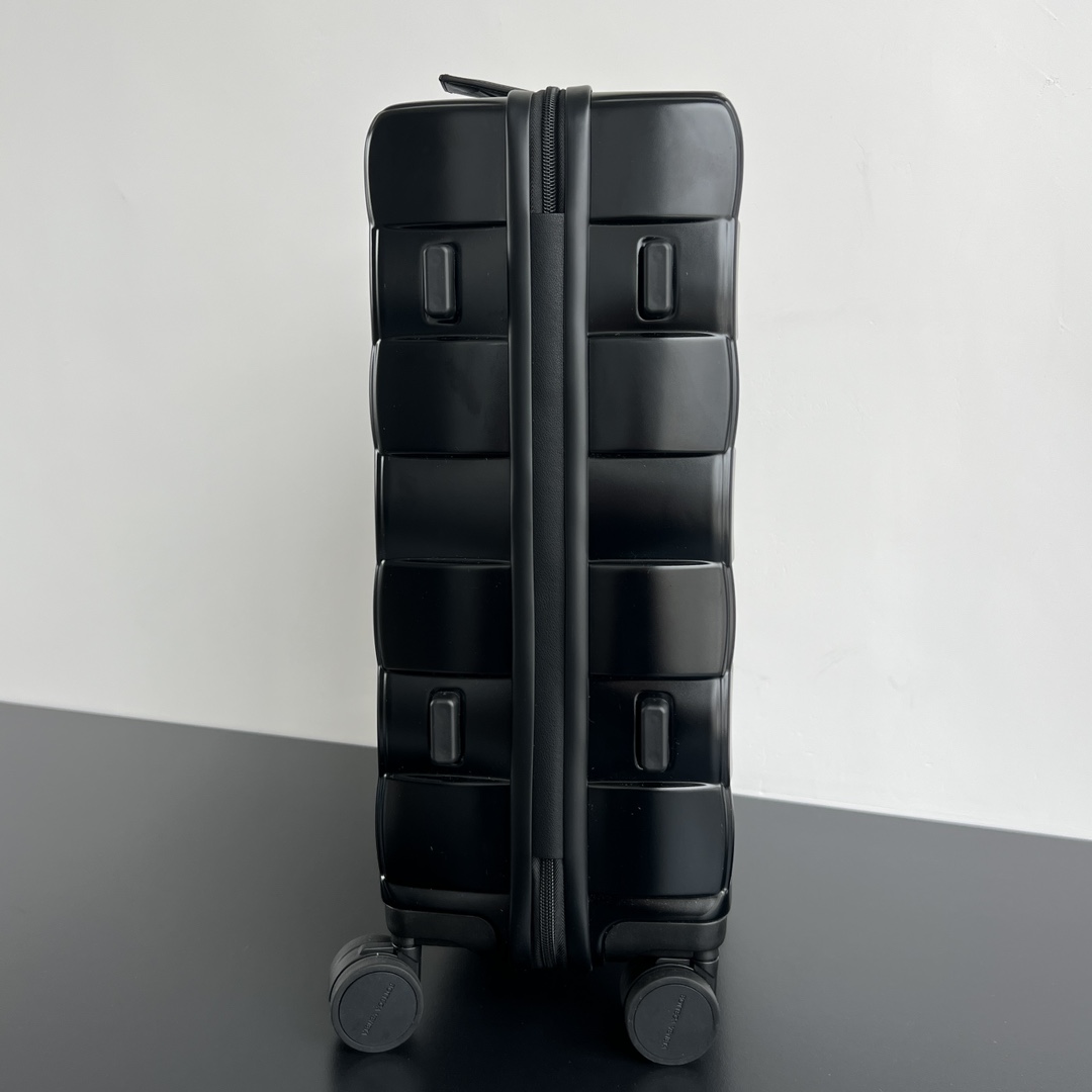 B0tt*ga Ven*ta Odyssey Cabin Suitcase in Seaweed-38*55*35CM