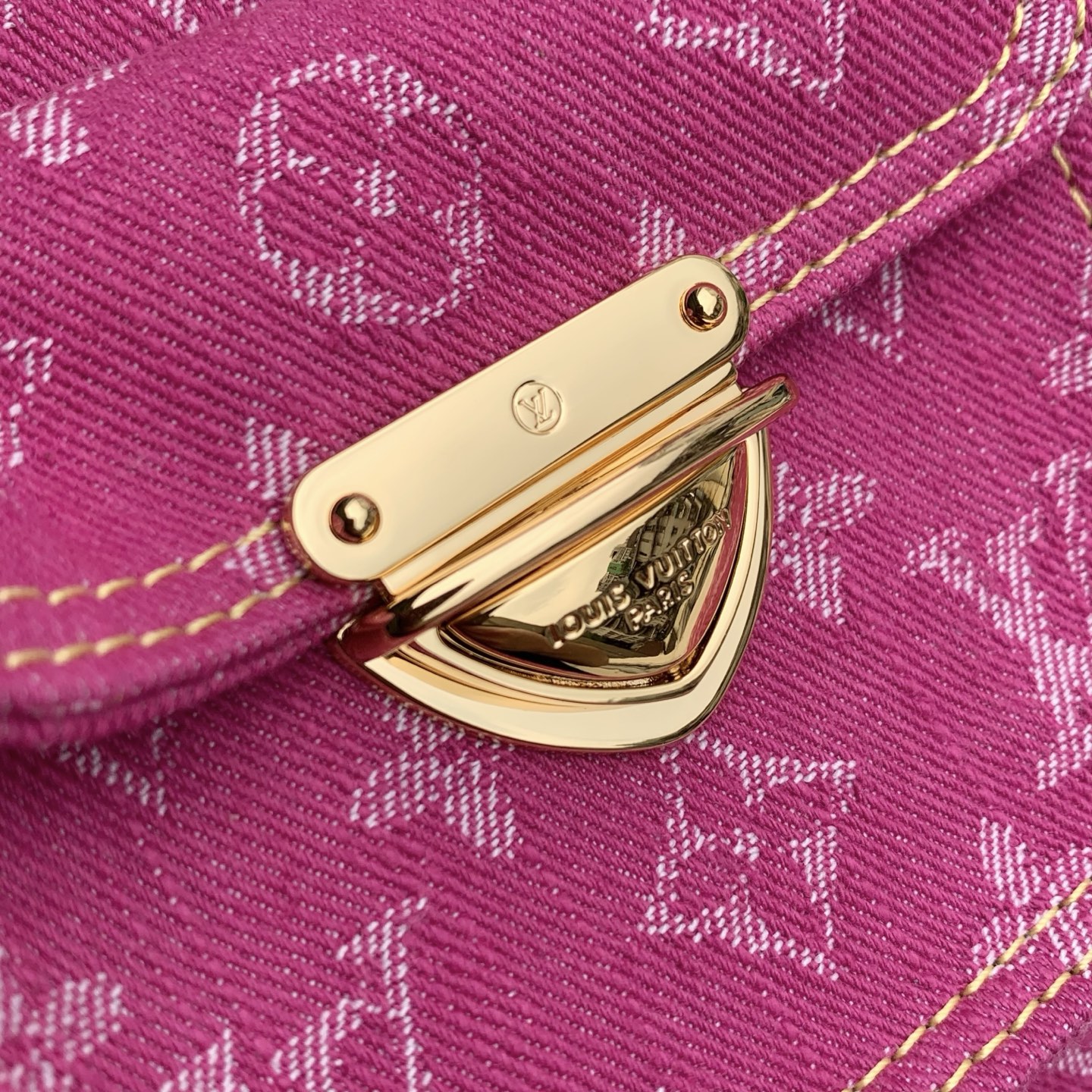 Lo*uis Vvtt0n Baggy Monogram Denim - Handbags M27329-30 x 22 x 13CM