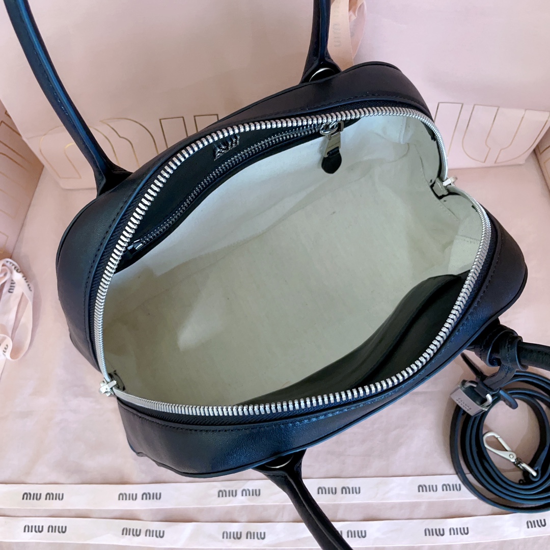Miu Miu Vivant Top Handbags-32X19.5X11CM