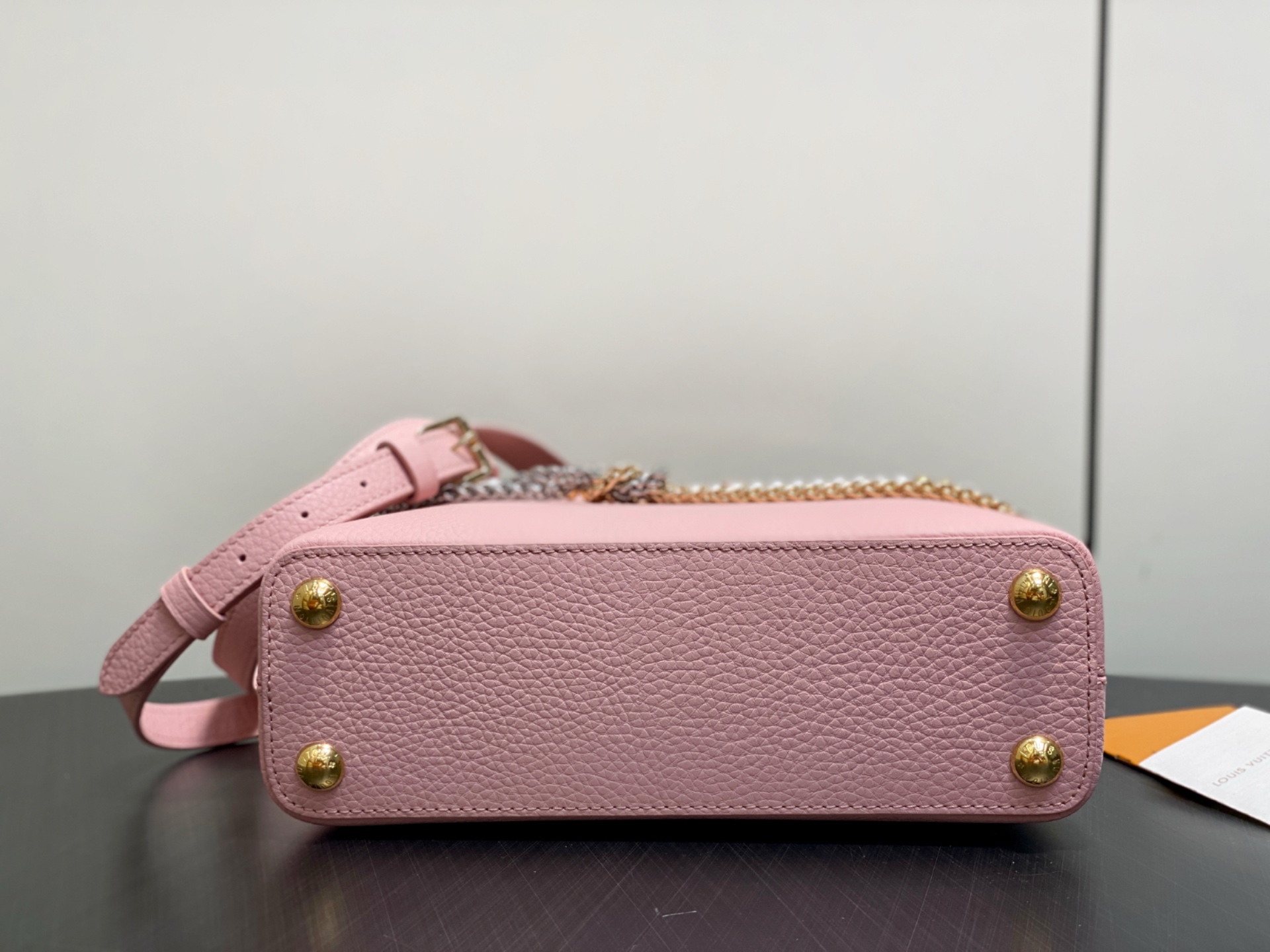 L0vis Vvtt0n Sac Capucines East West BB-29x18x9CM