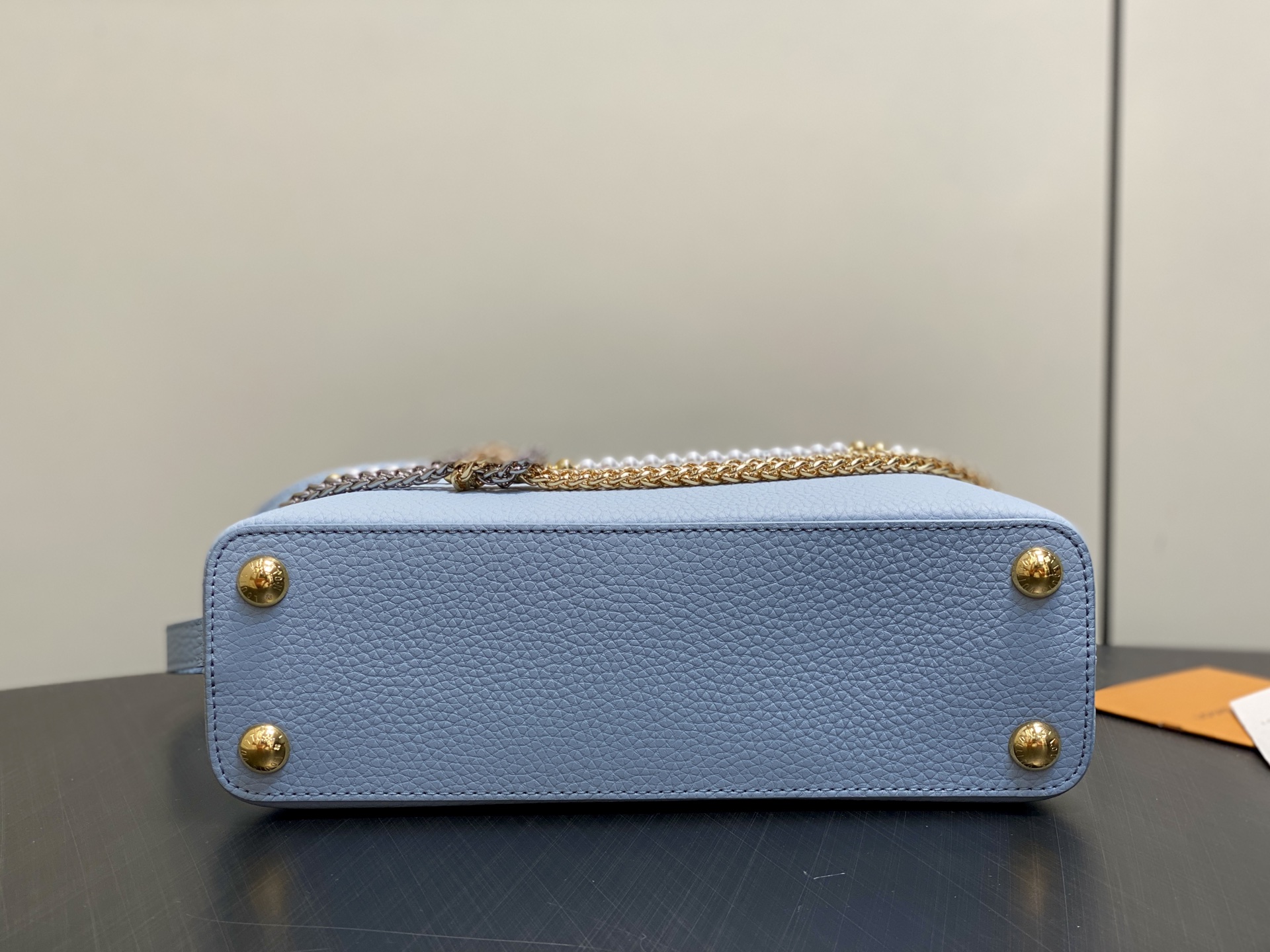 L0vis Vvtt0n Sac Capucines East West BB-29x18x9CM