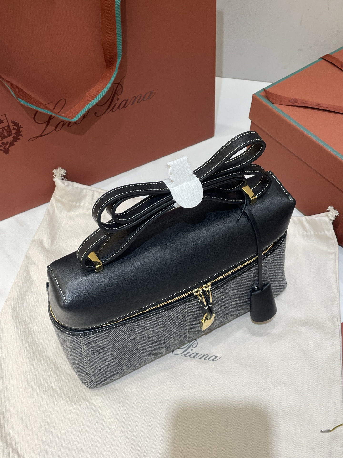 L0r0 P1ana Extra Bag L27-16*27*10CM