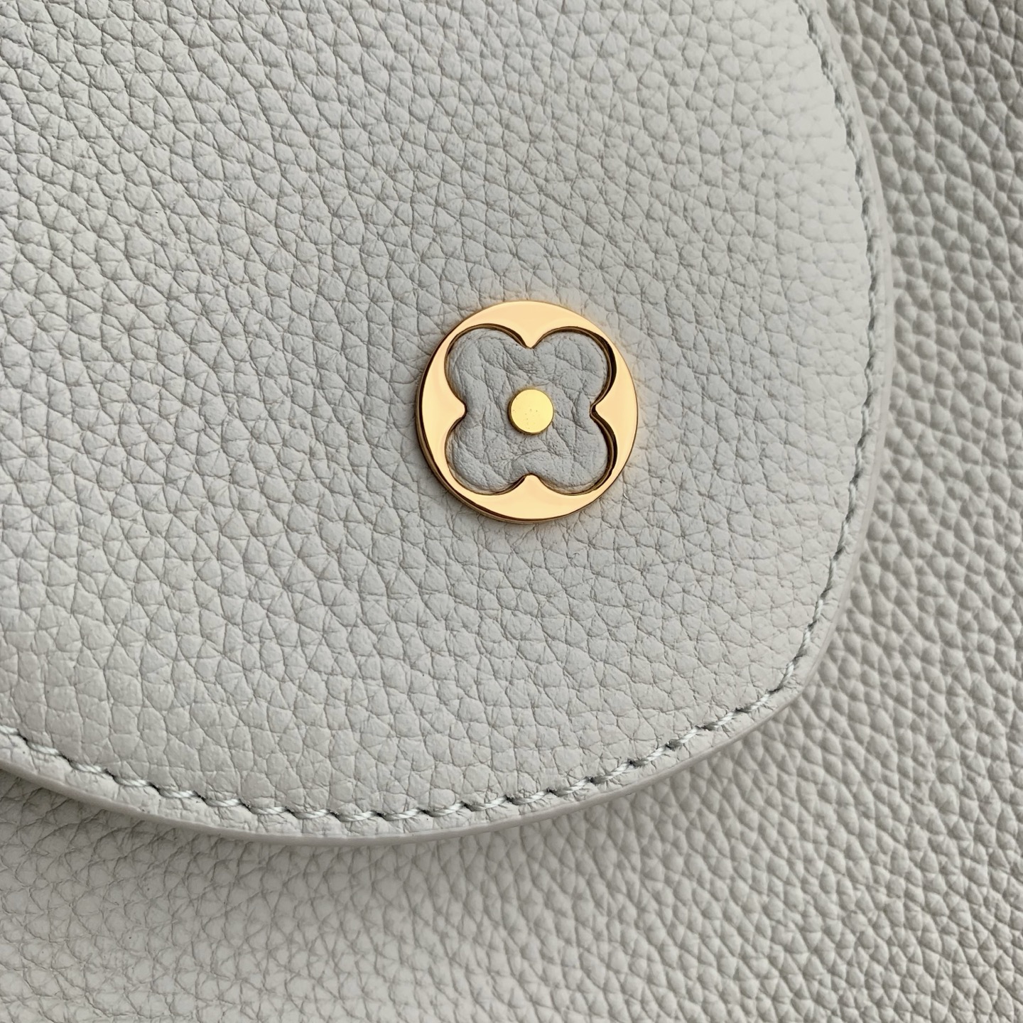L0vis Vvtt0n Capucines Handbags-37.5 x 15.5 x 24CM