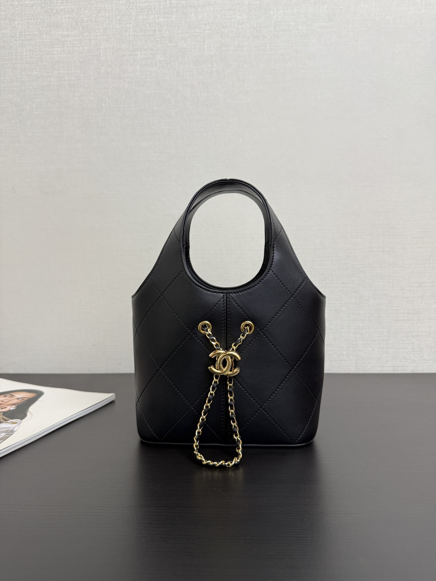 Ch@nel Small shopping bag, Calfskin-27.5 x 21 x 10CM