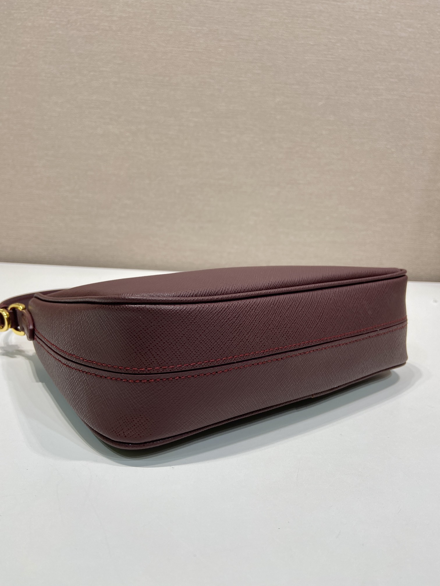 Pra*a Re-Edition Hobo Saffiano Leather Bag-22*18*6CM