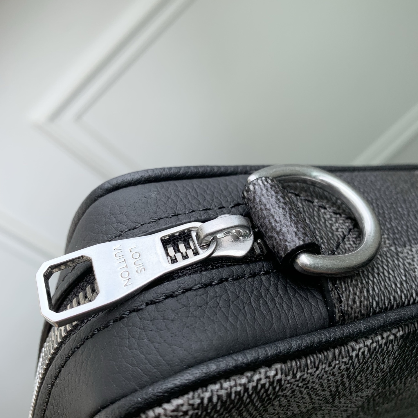 L0vis Vvtt0n Trio Messenger Bag -M28854-25 x 18.5 x 7CM