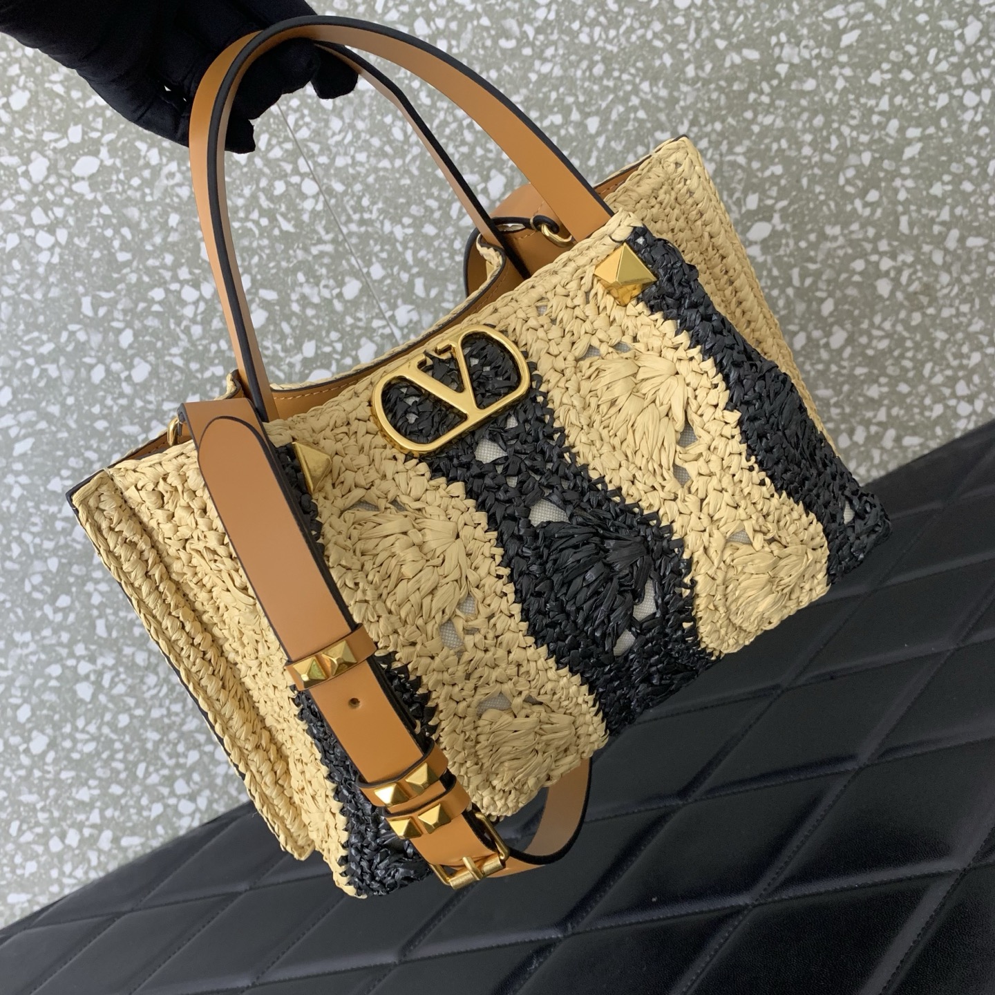Va1e*ntin0 Garavani VLogo Signature Bag-30*18*14CM