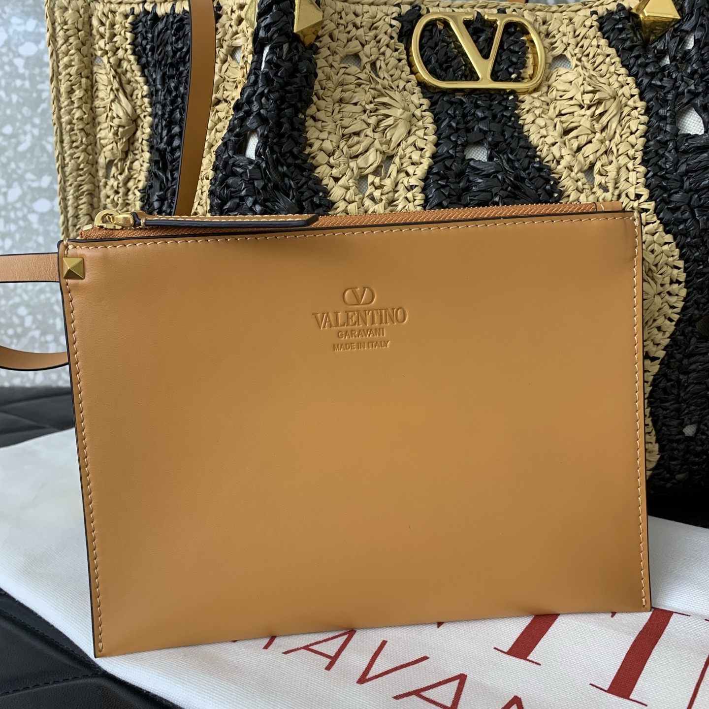 Va1e*ntin0 Garavani VLogo Signature Bag-39*25.5**19CM