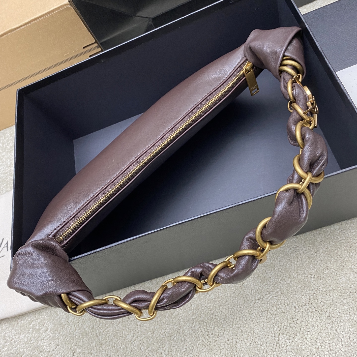 Y51 26SS Amalia-19x13x10CM