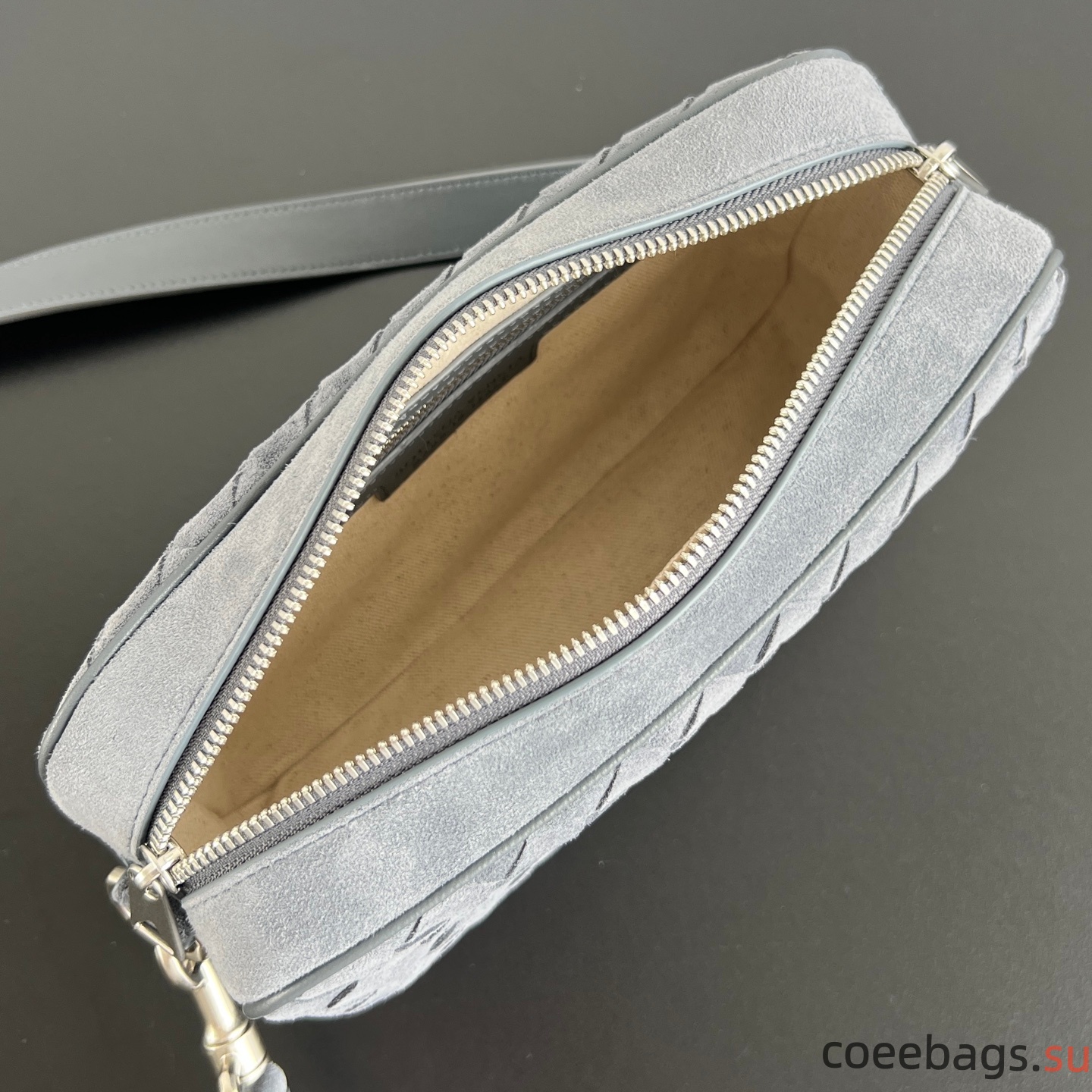 B0tt*ga Ven*ta Small Interrecciato Bag-24.5x15x6CM