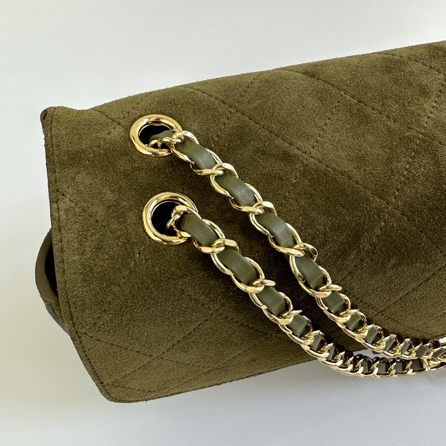 Cha*nel Grained Calfskin Small Souplissimo Maxi Flap-32CM
