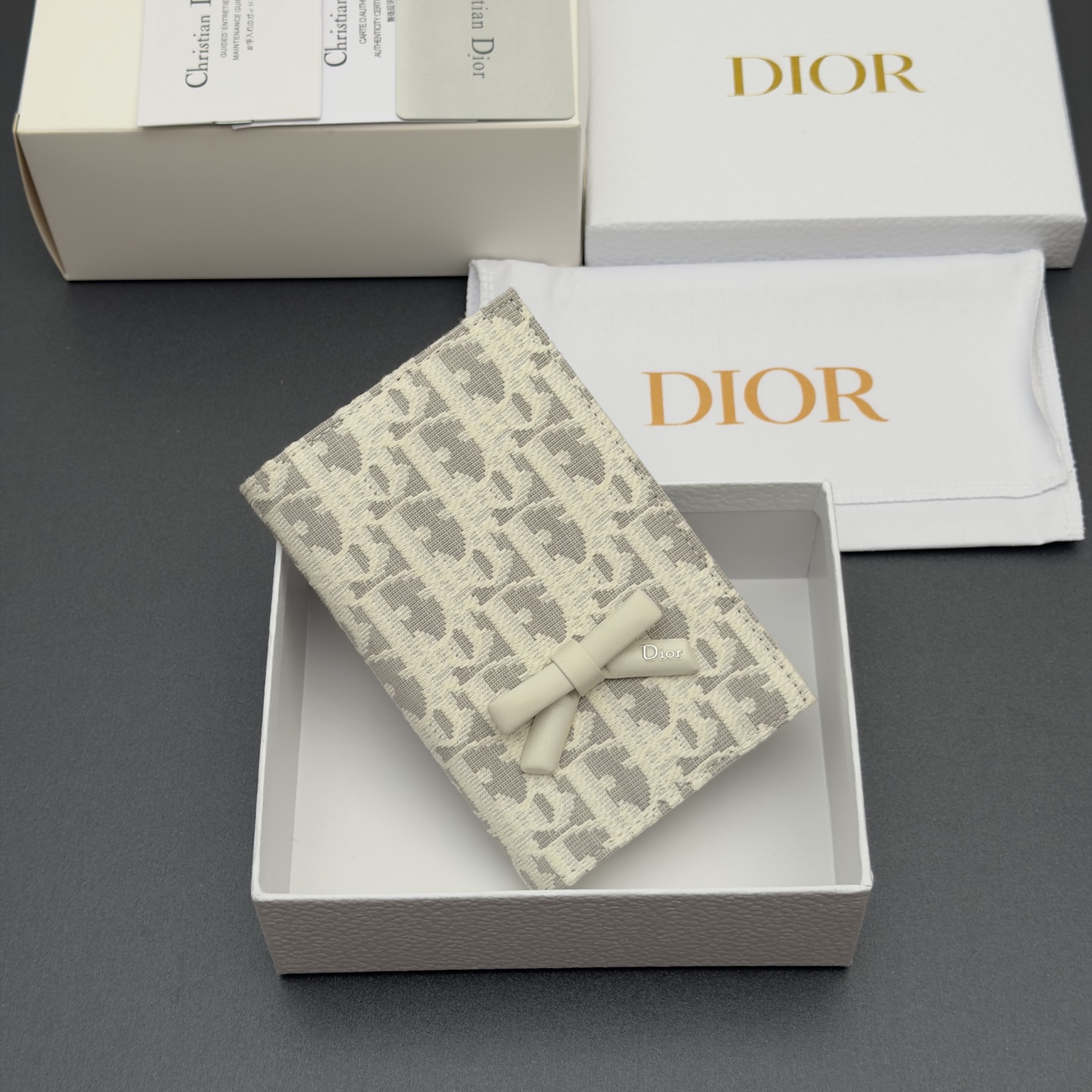 Diro Oblique Promenade Passport Holder-10*14*2CM