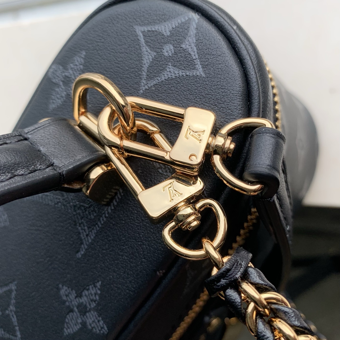 L0vis Vvtt0n Vanity Chain Pouch-11.5x6.5x19CM