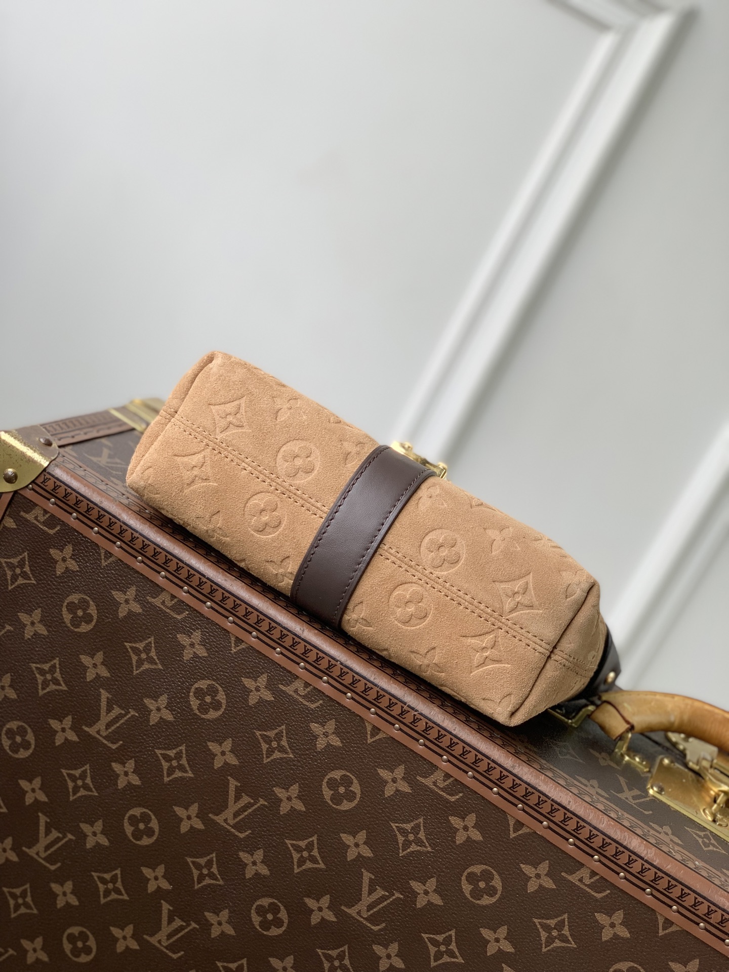 L0vis Vuit*ton Pochette Mia Bag-M2A252-22 x 14.5 x 8CM