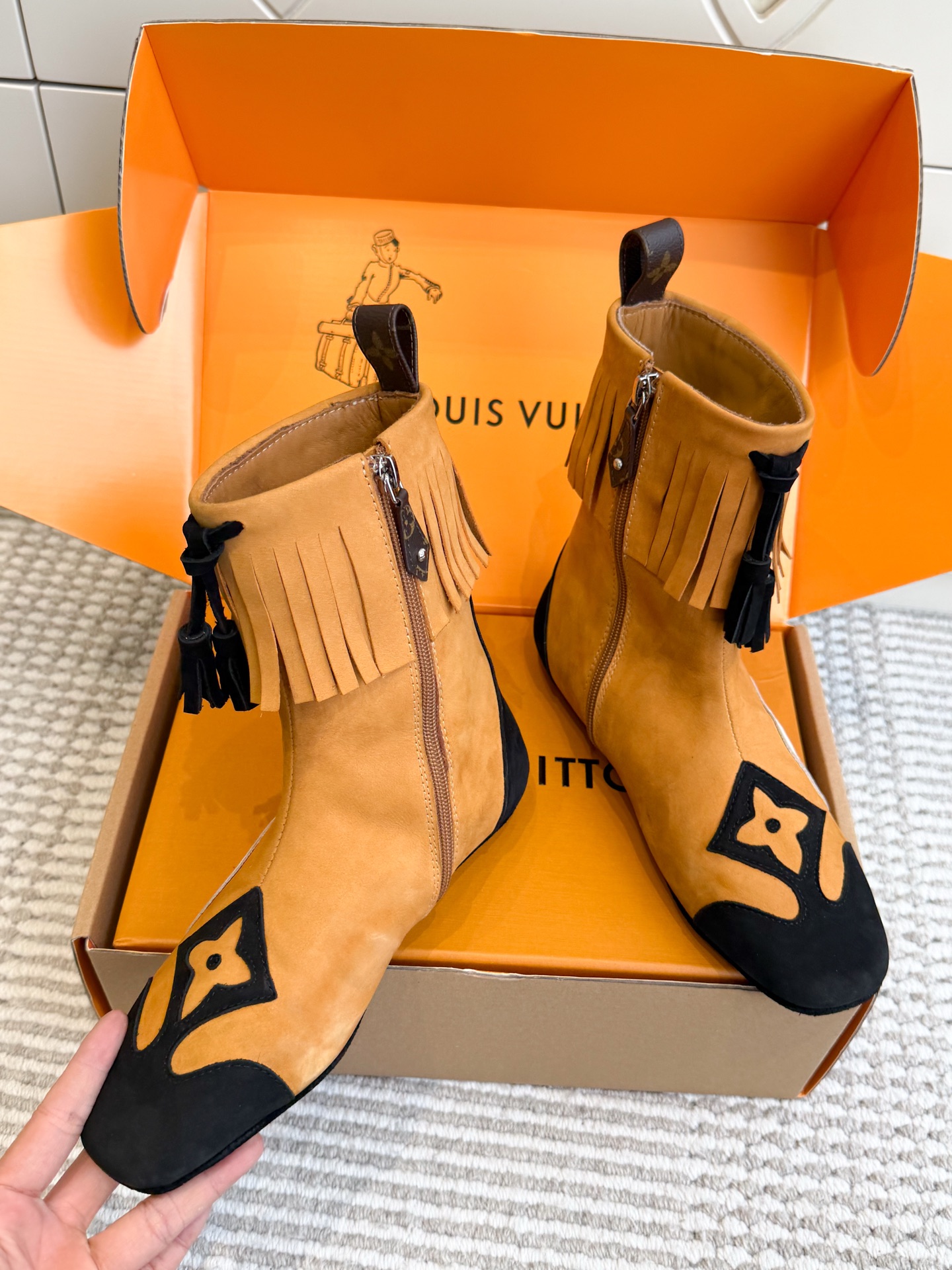 Loui*s Vvtt0n Western Fringe (EU35-41)