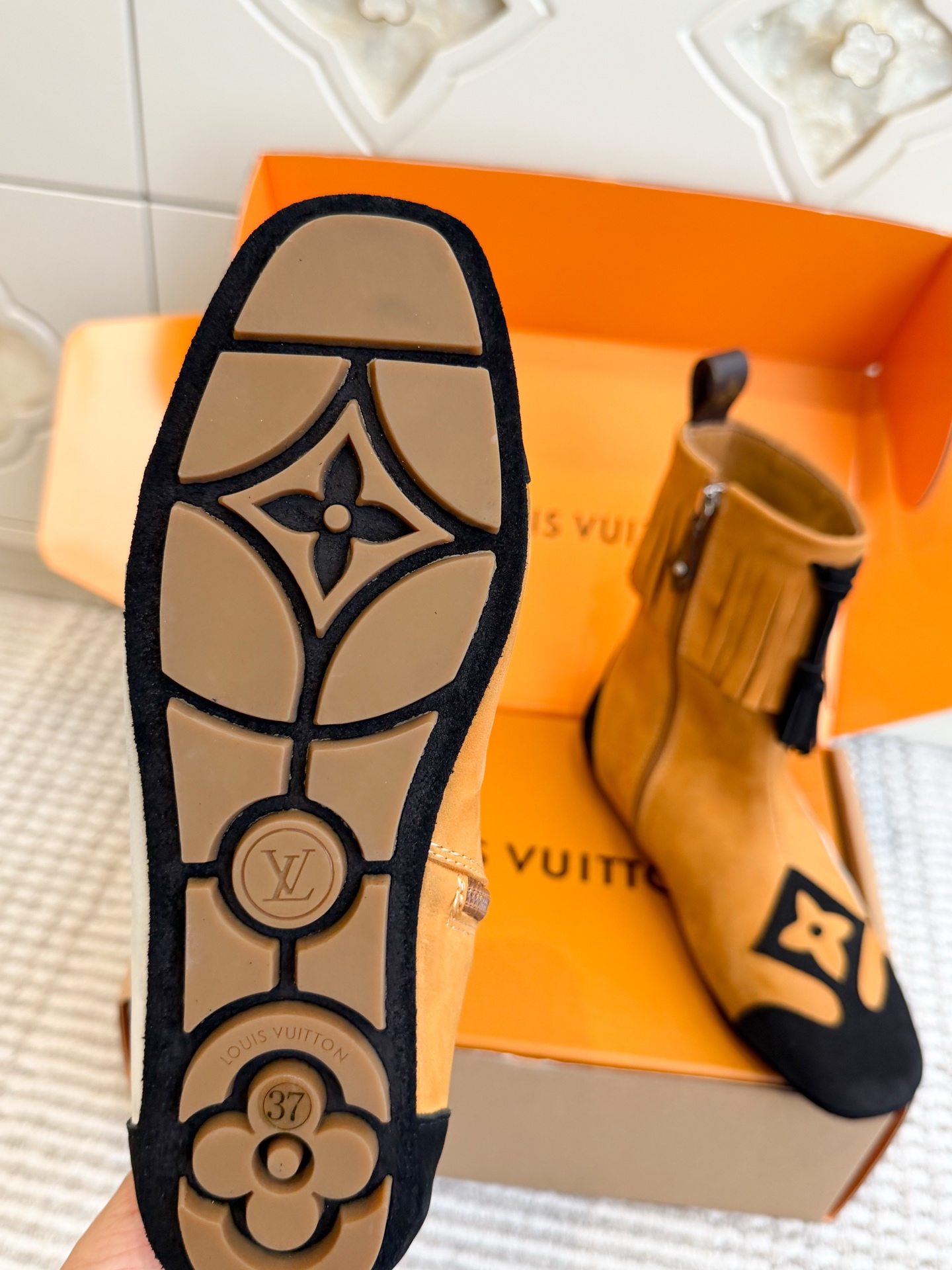 Loui*s Vvtt0n Western Fringe (EU35-41)