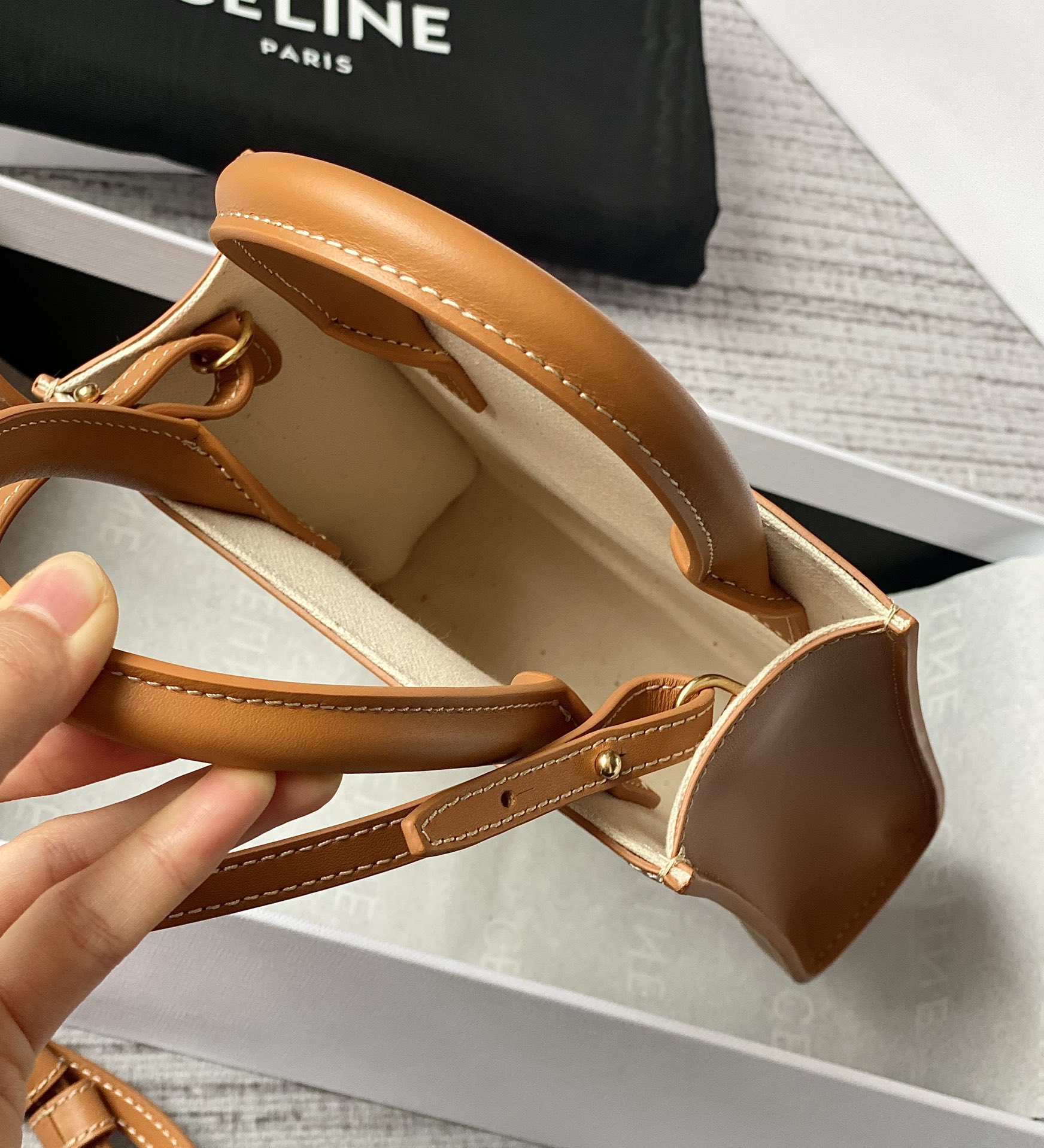 Celin Triomphe Tote-17*21*4CM