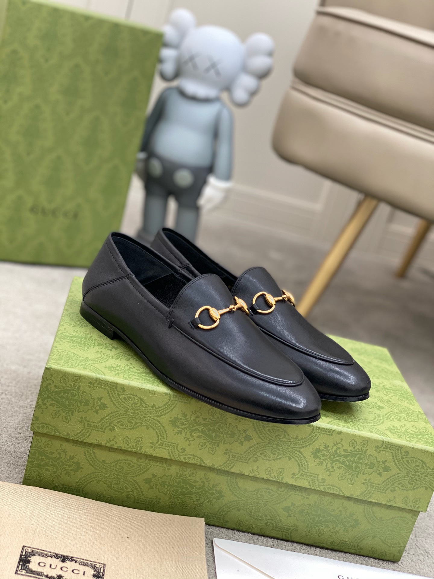 G*u*i loafers
