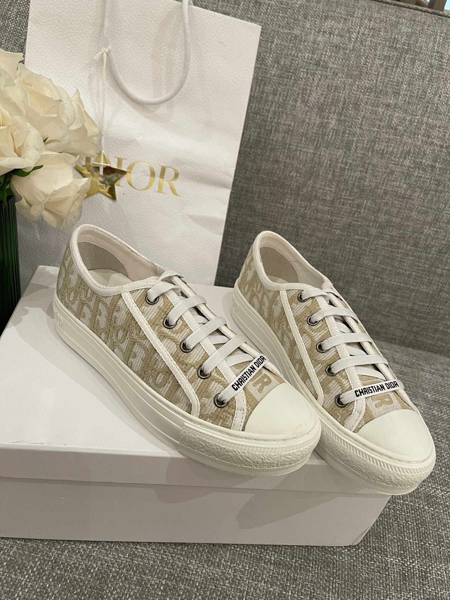 D*or sneakers